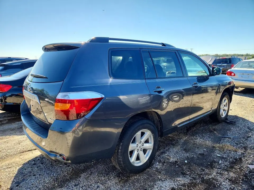 2010 TOYOTA HIGHLANDER BASE  