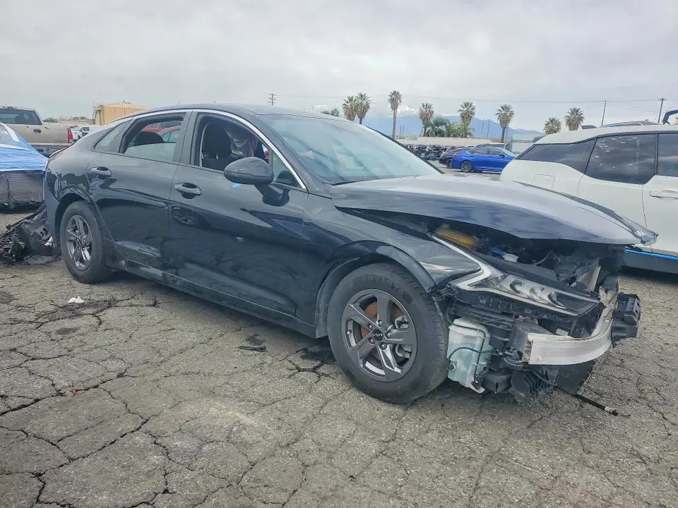 2023 KIA K5 LXS  