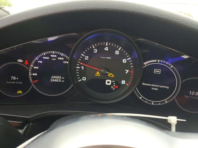 2022 PORSCHE CAYENNE   
