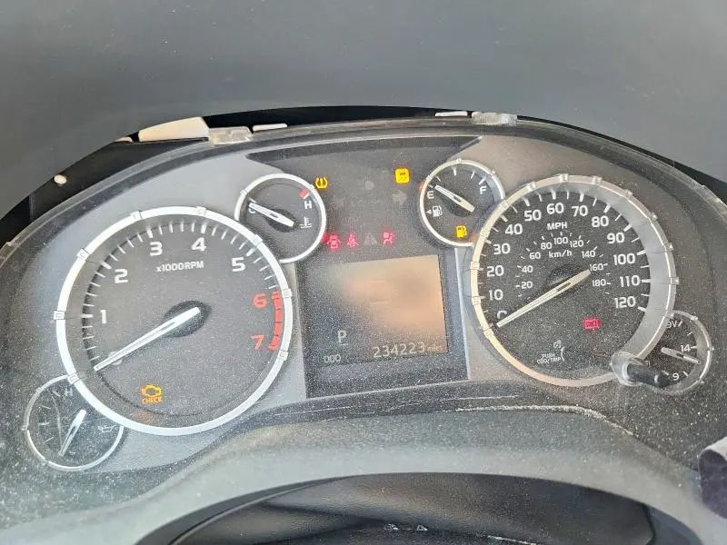 2014 TOYOTA TUNDRA SR5  