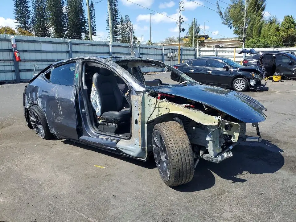 2022 TESL MODEL Y   