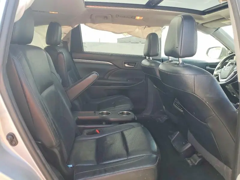 2017 TOYOTA HIGHLANDER LIMITED  