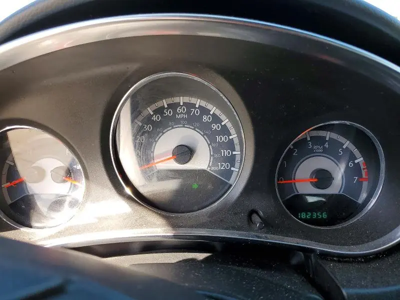 2013 CHRYSLER 200 LX  