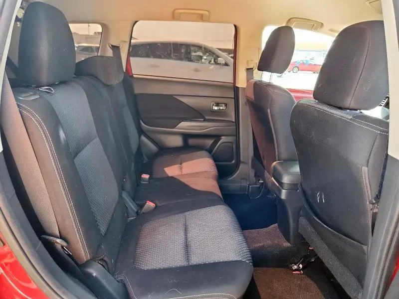 2017 MITSUBISHI OUTLANDER ES  