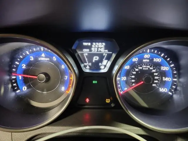 2012 HYUNDAI ELANTRA GLS  