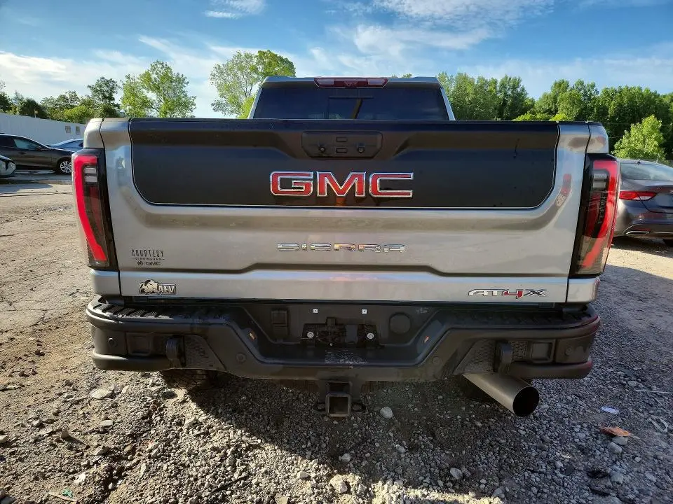 2025 GMC SIERRA K2500 AT4X  