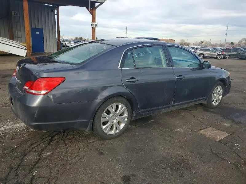 2010 TOYOTA AVALON XL  
