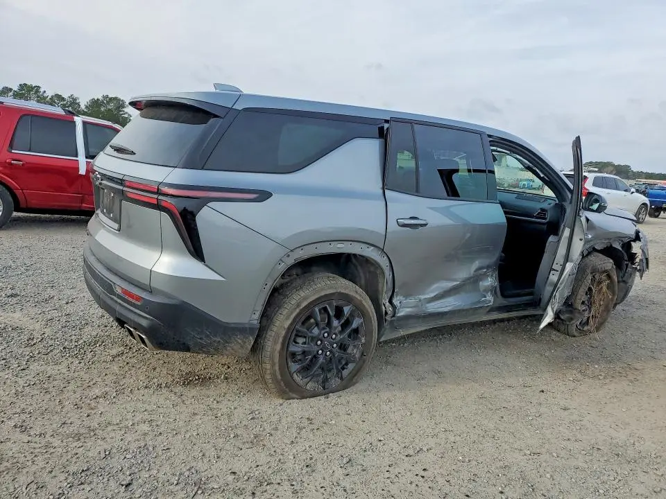 2024 CHEVROLET TRAVERSE LS  