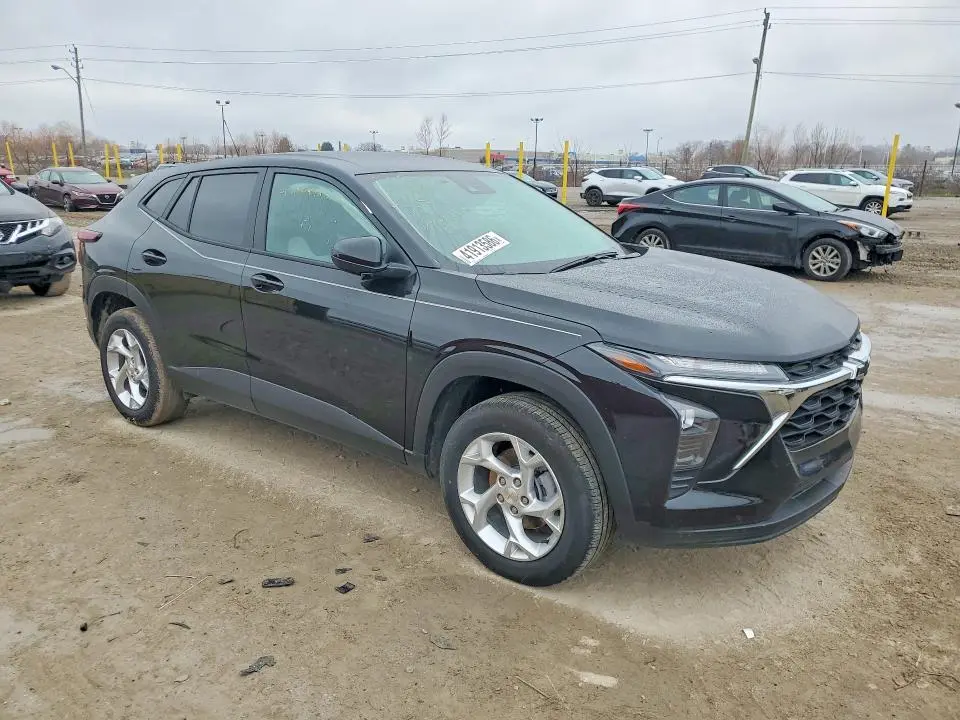 2025 CHEVROLET TRAX LS  