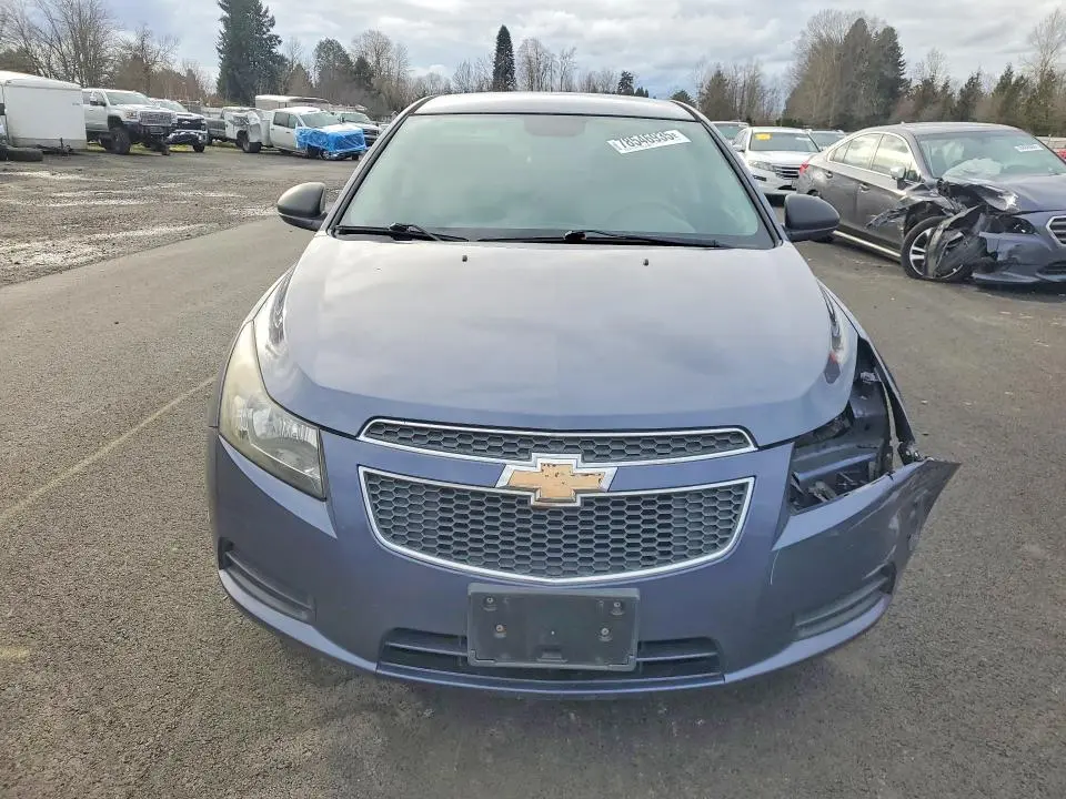 2013 CHEVROLET CRUZE LS  