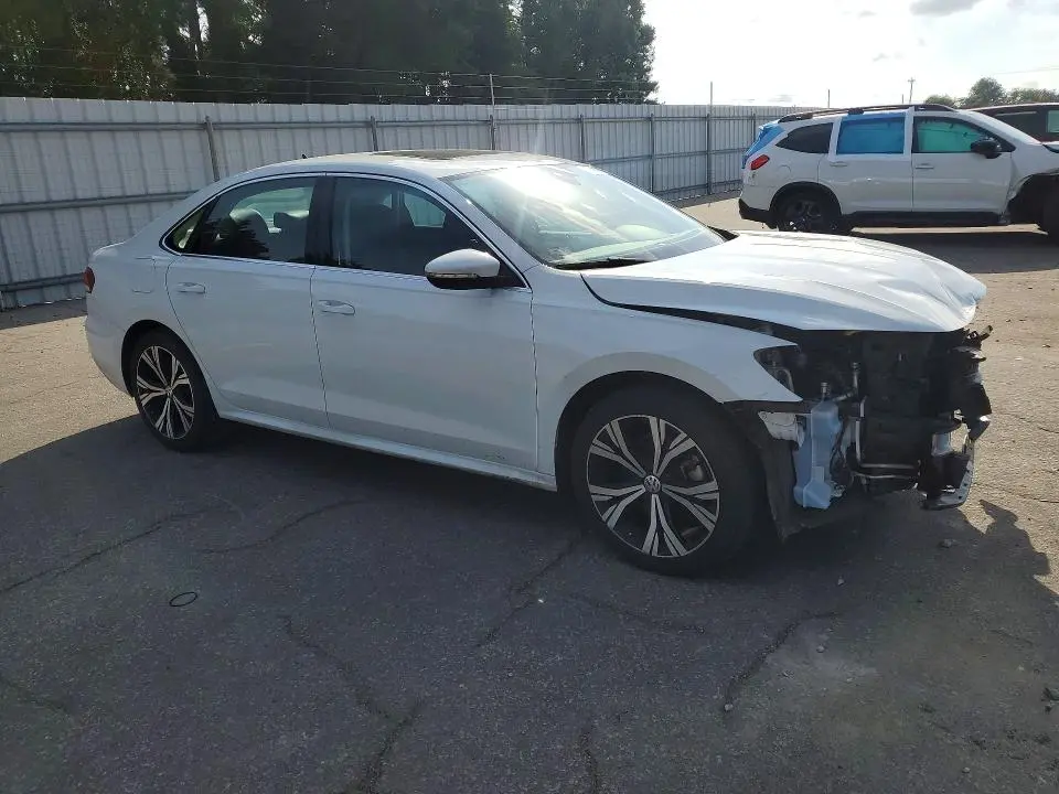 2021 VOLKSWAGEN PASSAT SE  