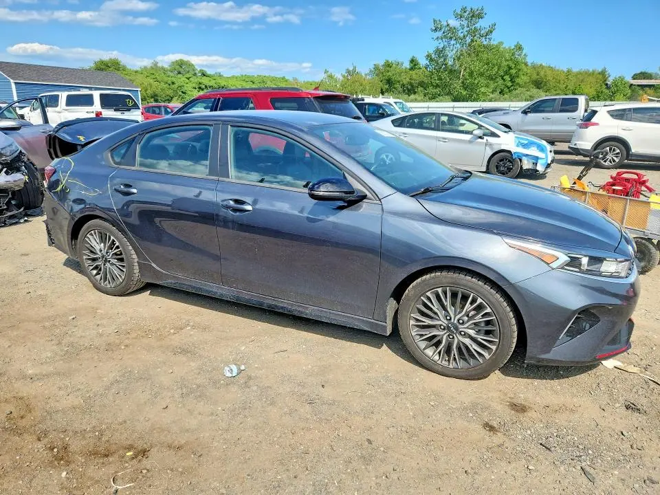 2023 KIA FORTE GT LINE  