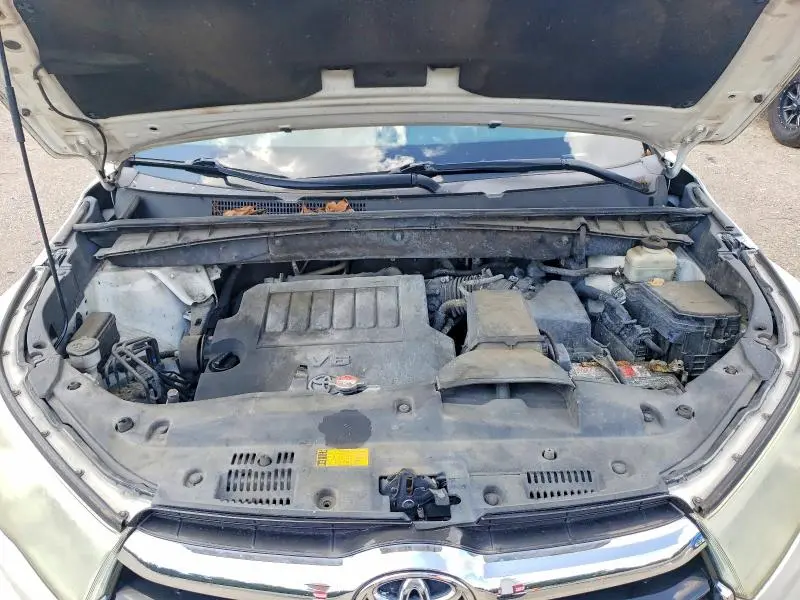2016 TOYOTA HIGHLANDER LIMITED  