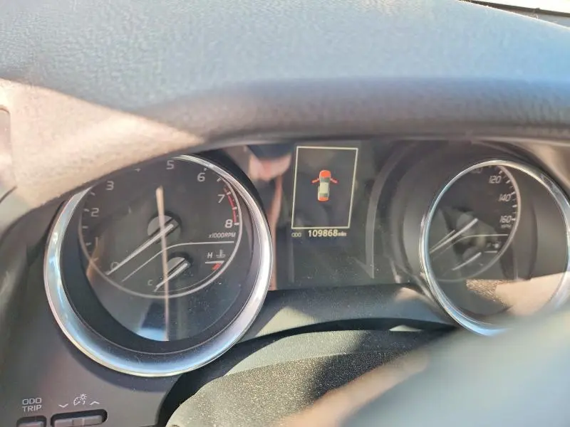 2019 TOYOTA CAMRY SE  