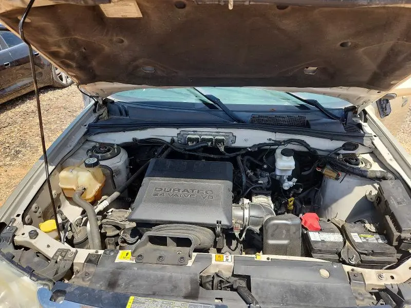 2010 FORD ESCAPE LIMITED  