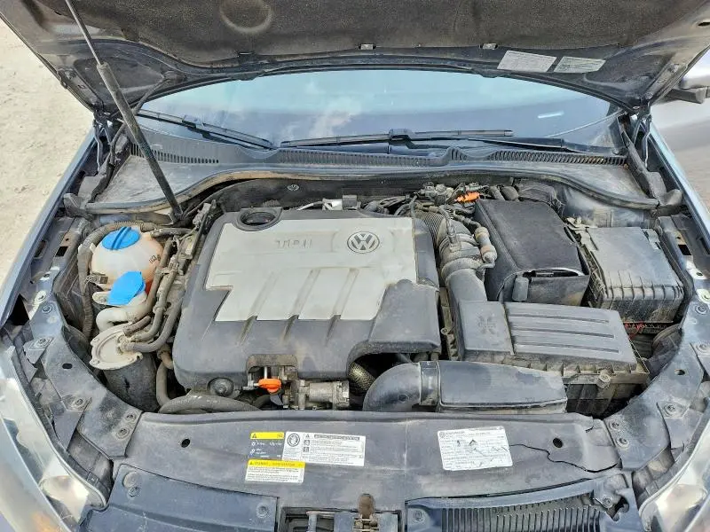 2013 VOLKSWAGEN GOLF   
