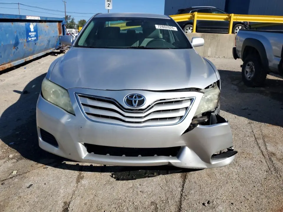 2011 TOYOTA CAMRY LE  