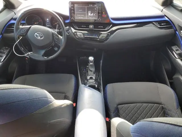 2021 TOYOTA C-HR XLE  