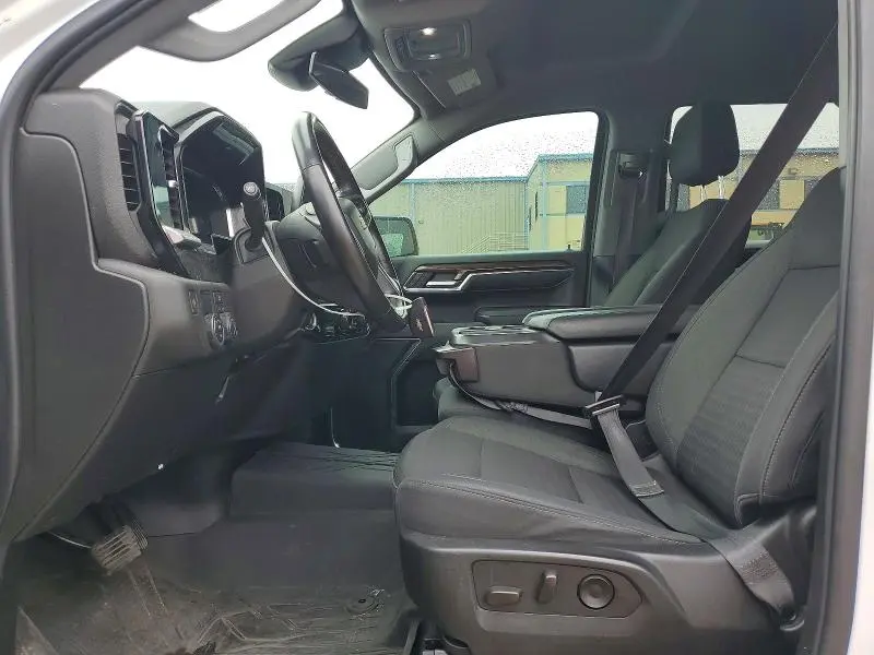 2023 CHEVROLET SILVERADO C1500 LT  