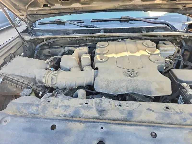 2011 TOYOTA 4RUNNER SR5  