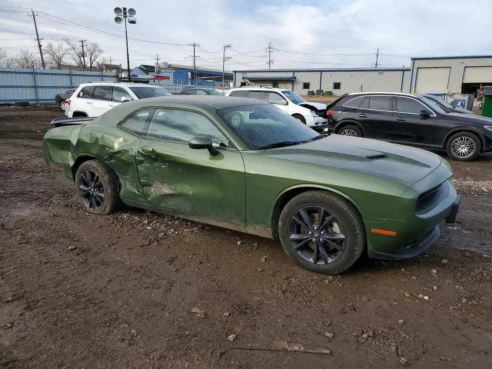 2021 DODGE CHALLENGER SXT  