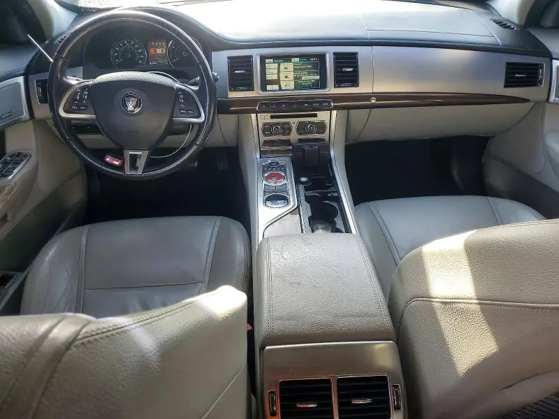 2014 JAGUAR XF   