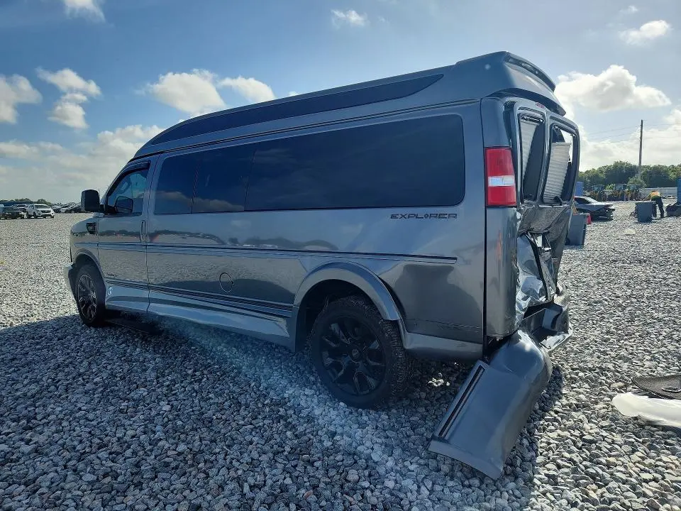 2023 GMC SAVANA G2500  