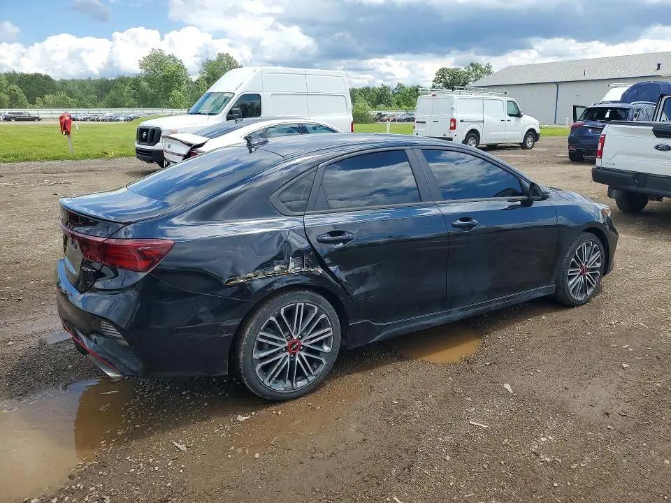 2023 KIA FORTE GT  