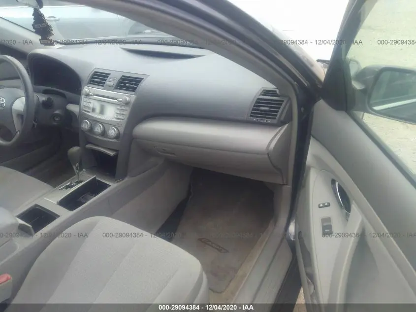 2011 TOYOTA CAMRY 