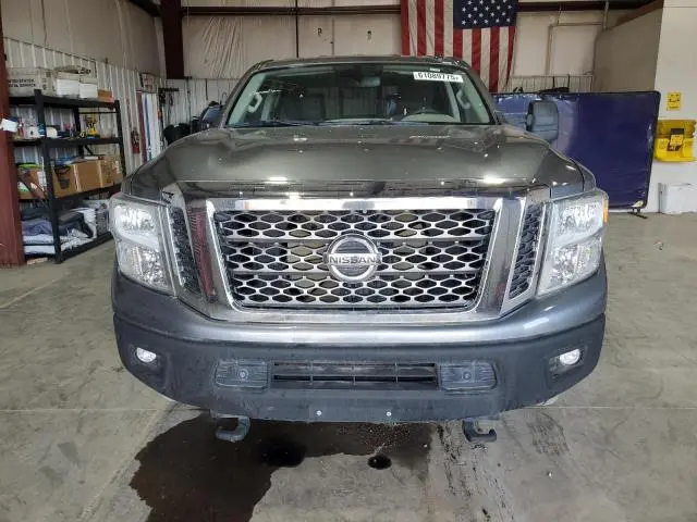 2017 NISSAN TITAN XD SL  