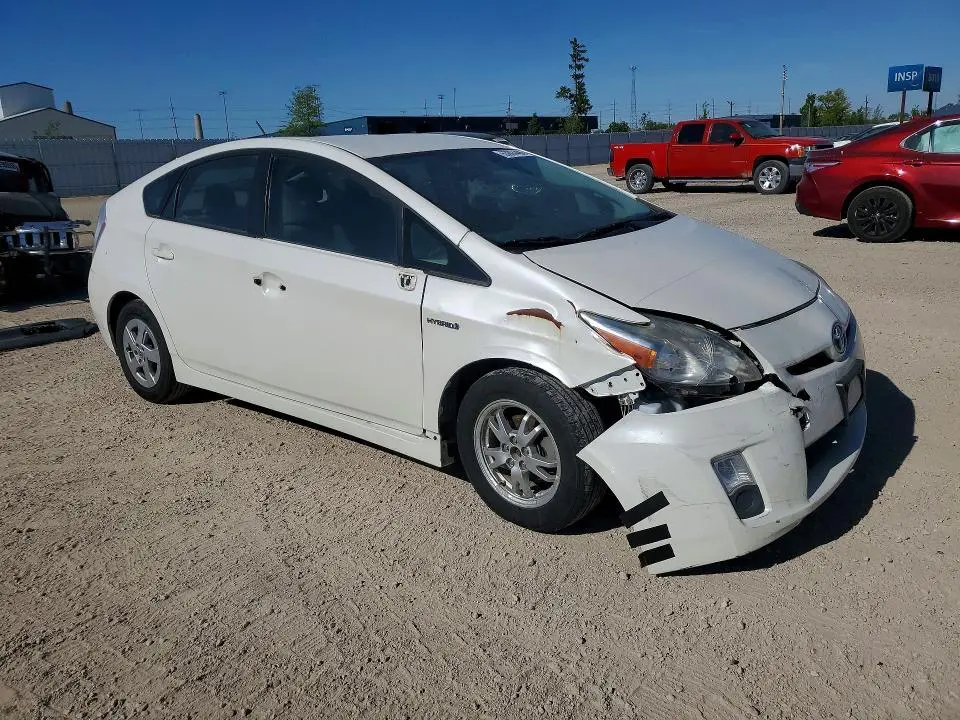 2010 TOYOTA PRIUS III  