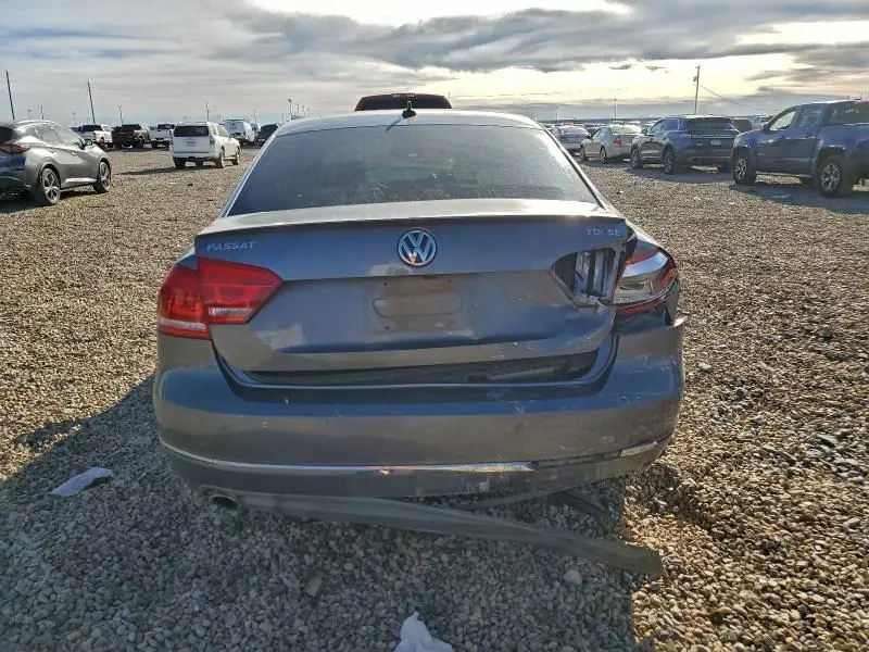 2014 VOLKSWAGEN PASSAT SE  