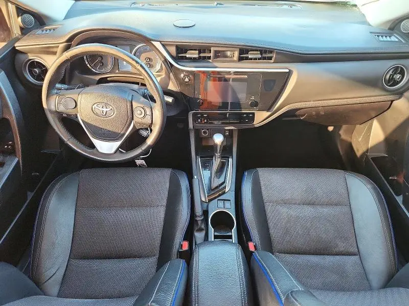 2018 TOYOTA COROLLA SE  