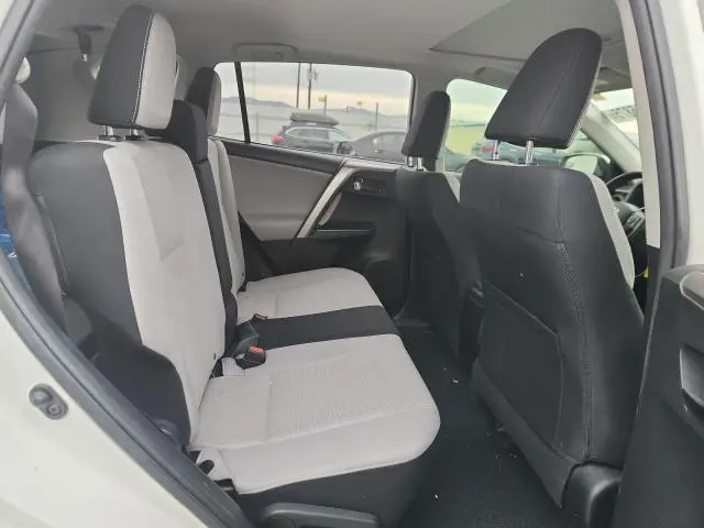 2017 TOYOTA RAV4 XLE  