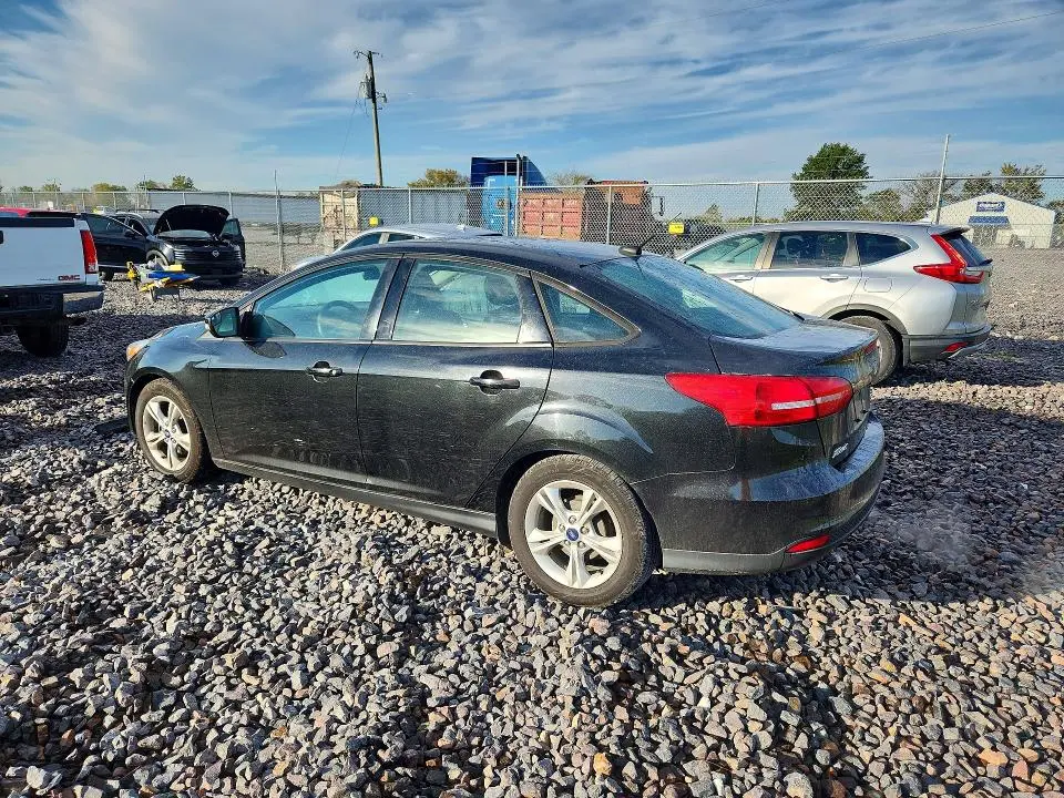 2015 FORD FOCUS SE  