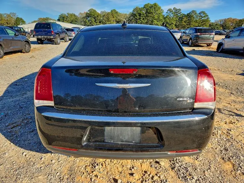 2017 CHRYSLER 300C   