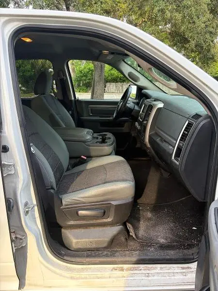 2014 RAM 1500 SLT  