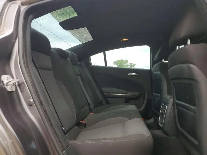 2015 DODGE CHARGER SE  