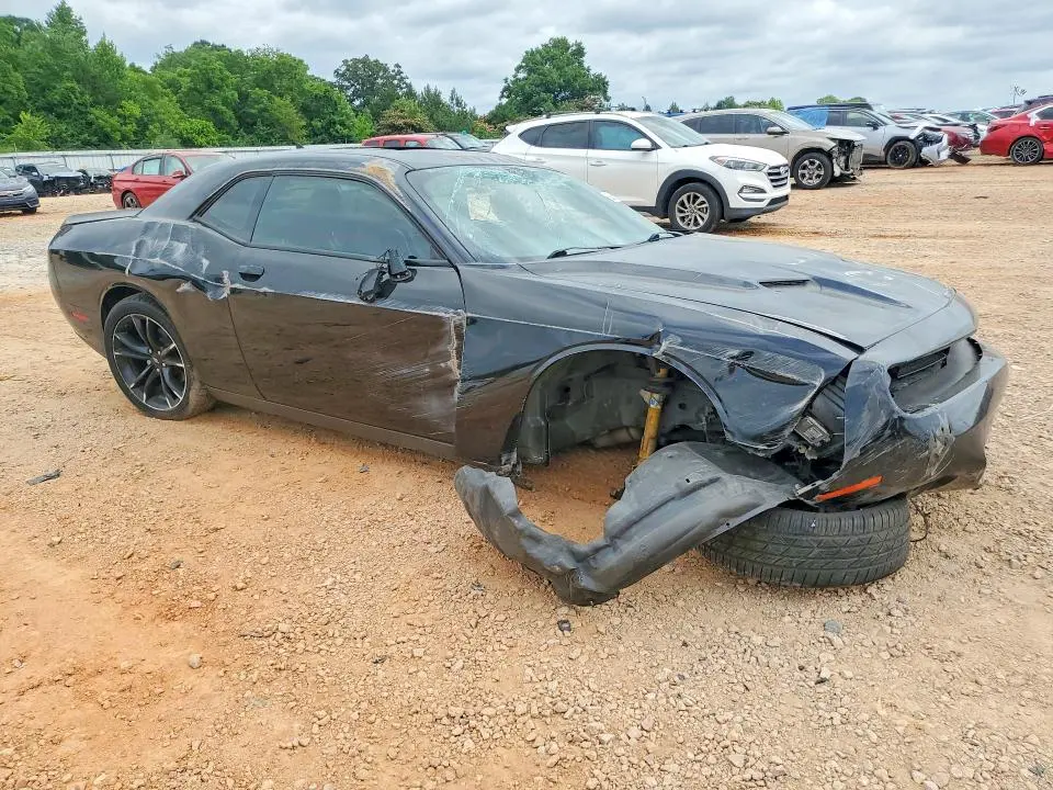 2018 DODGE CHALLENGER SXT  