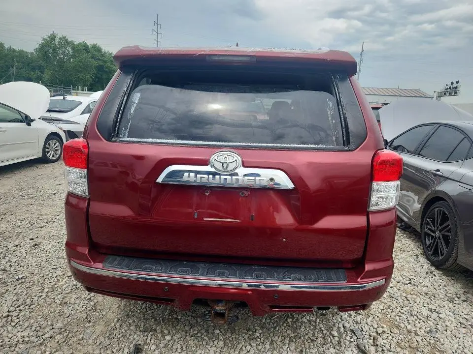 2012 TOYOTA 4RUNNER SR5  