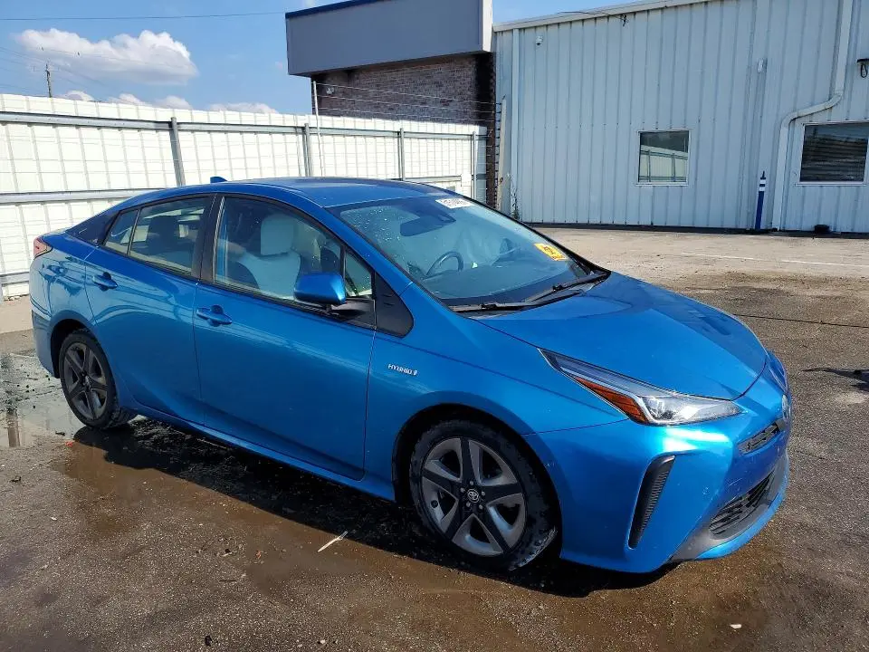 2021 TOYOTA PRIUS LIMITED  