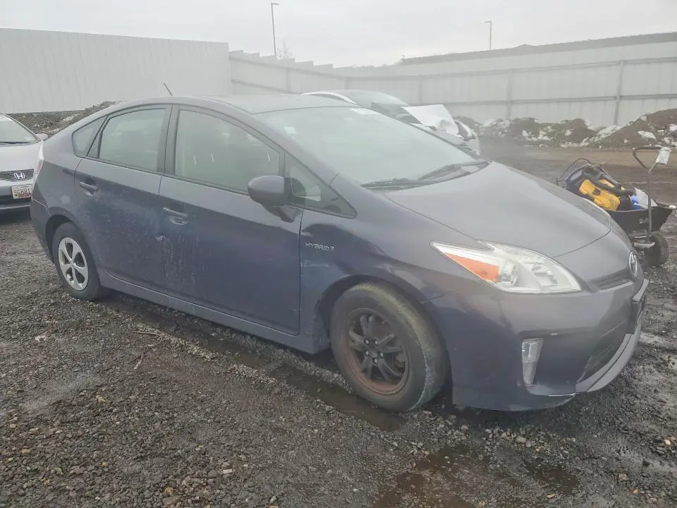 2014 TOYOTA PRIUS   