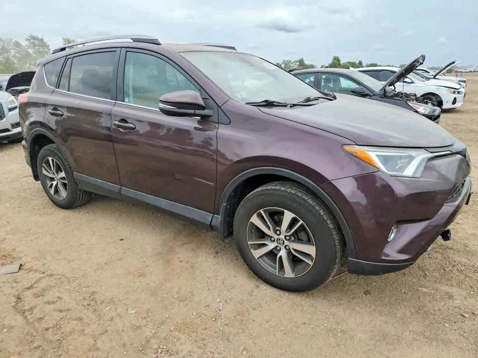 2017 TOYOTA RAV4 XLE  