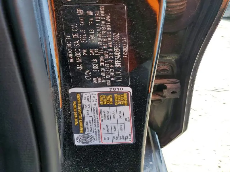 2024 KIA FORTE LXS  
