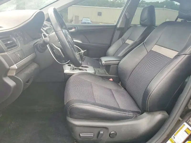 2013 TOYOTA CAMRY SE  