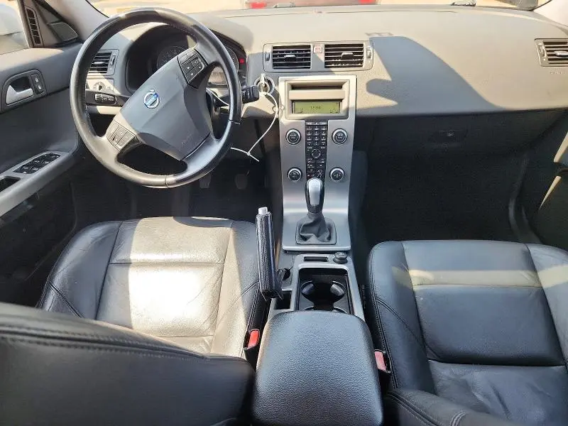 2010 VOLVO S40 2.4I  