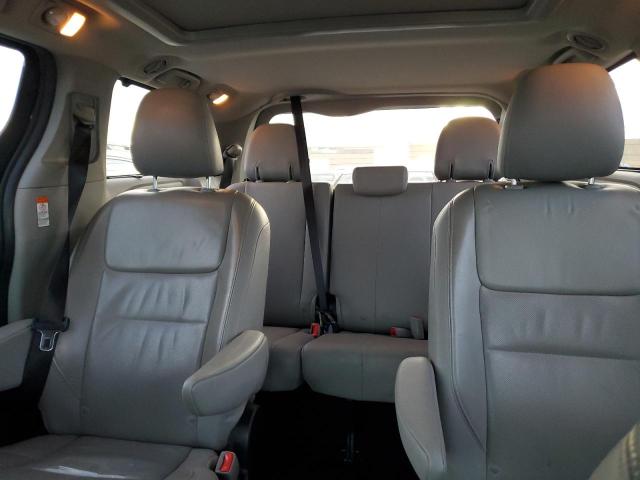 2016 TOYOTA SIENNA XLE