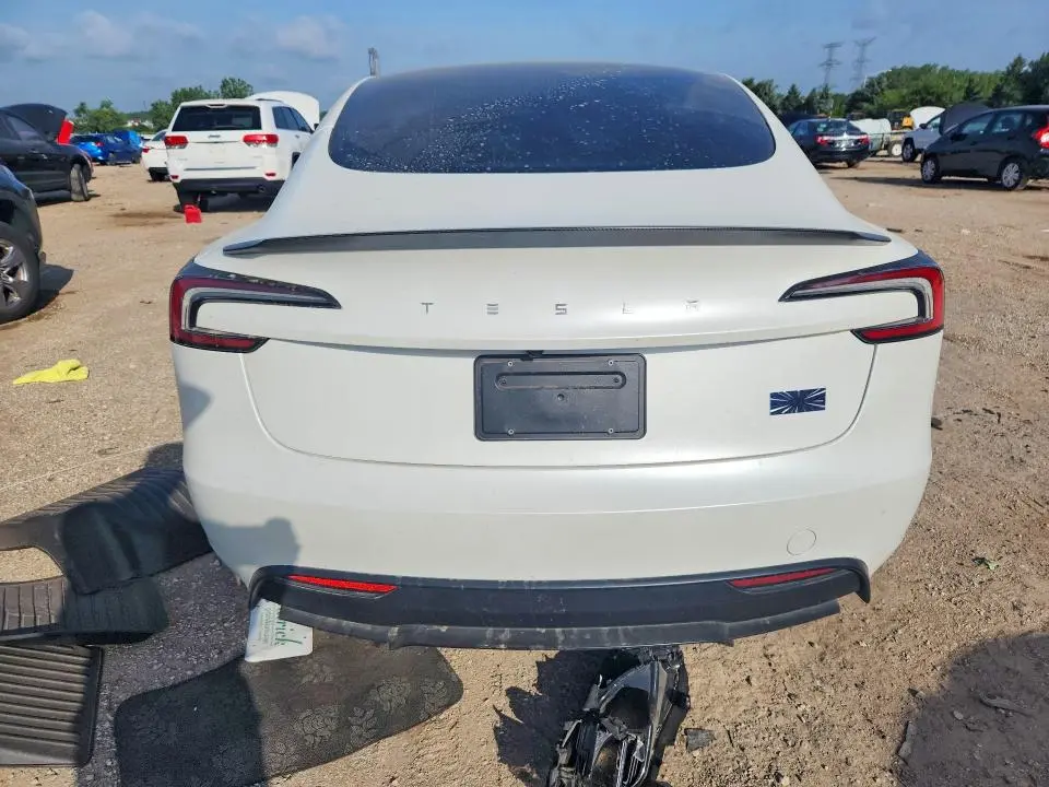 2025 TESLA MODEL 3   