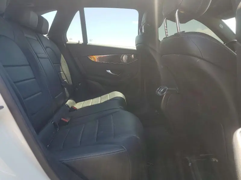 2017 MERCEDES-BENZ GLC 300  