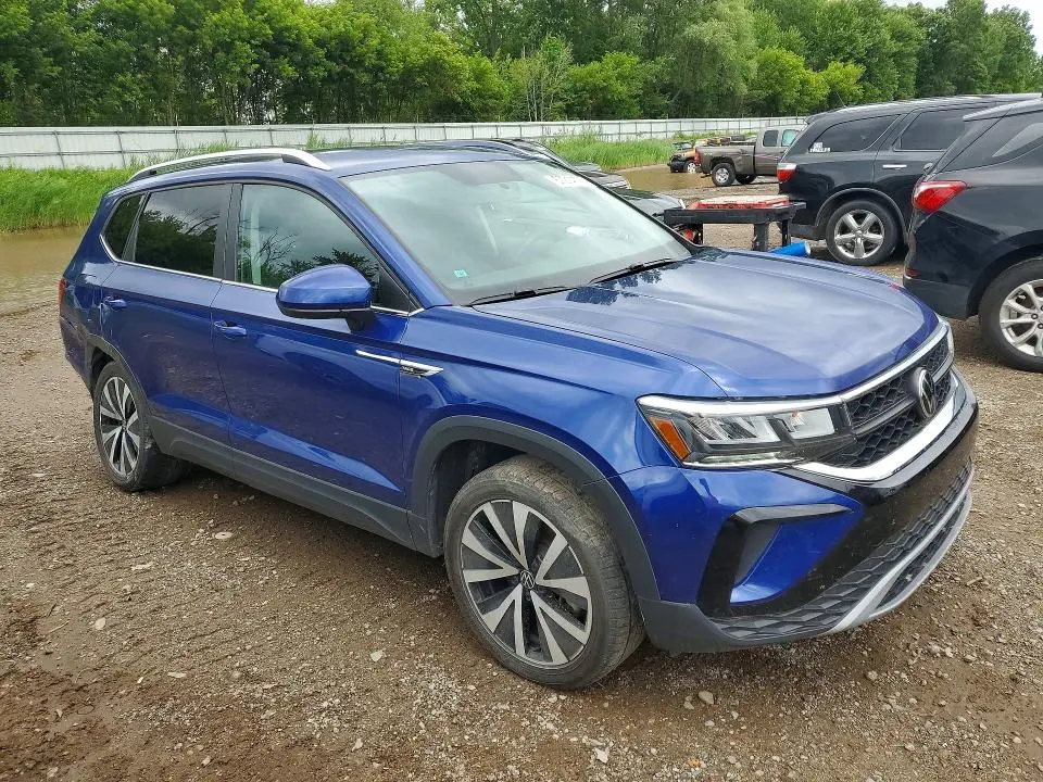 2022 VOLKSWAGEN TAOS SE  